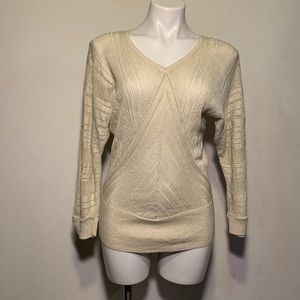 ✅ Women’s lightweight sweater size M
